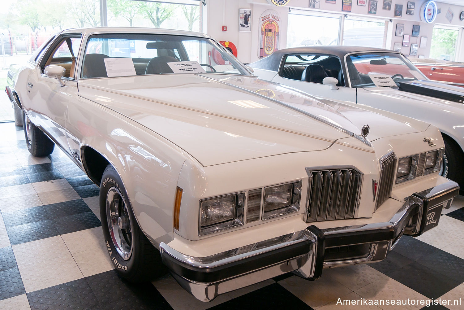 Pontiac Grand Prix uit 1977